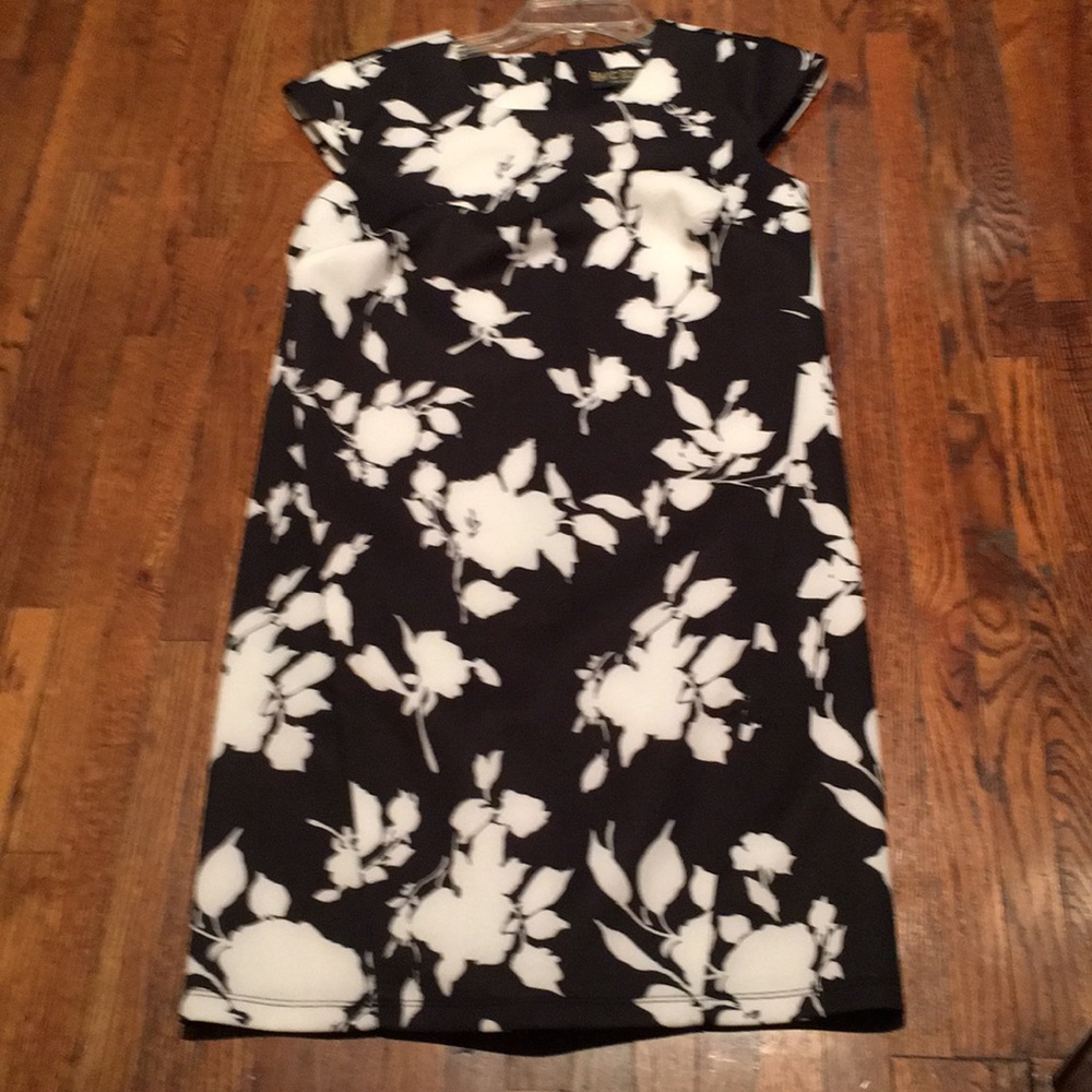 Marc Bouwer white on black floral dress sz. S